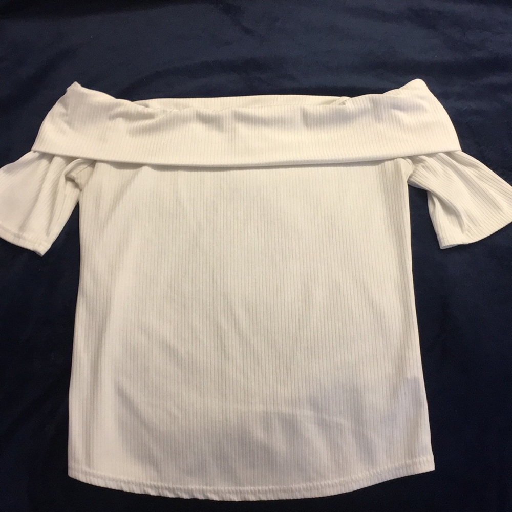 White off the shoulder ribbed shirt